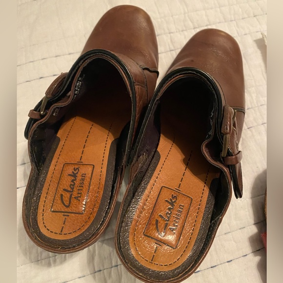 Clarks size 8M. So comfy! In great shape. - Picture 2 of 3